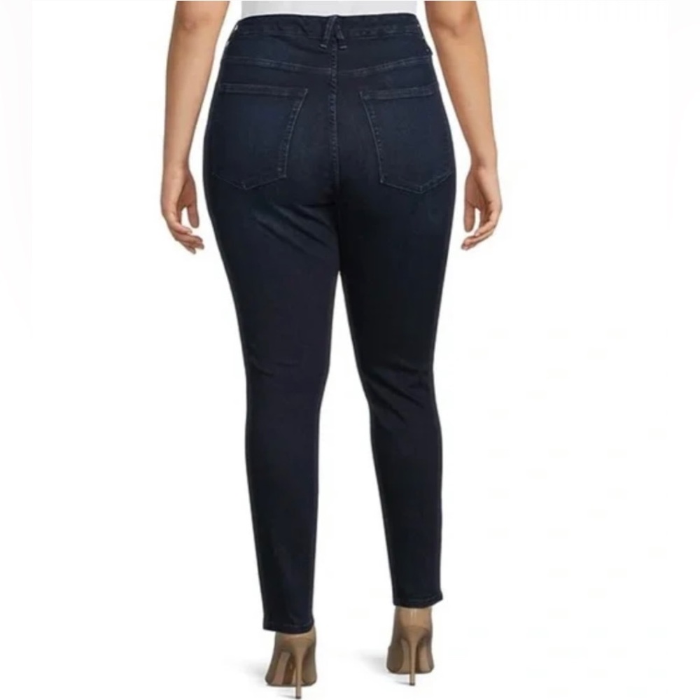 Good American "Always Fits Good"
Skinny Jeans Size 20-26 Plus PETITE - Picture 2 of 7